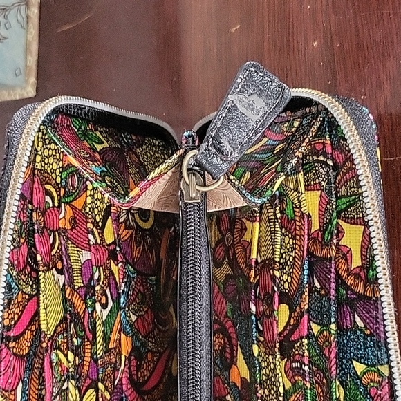 Sakroots Wallet - Picture 5 of 8